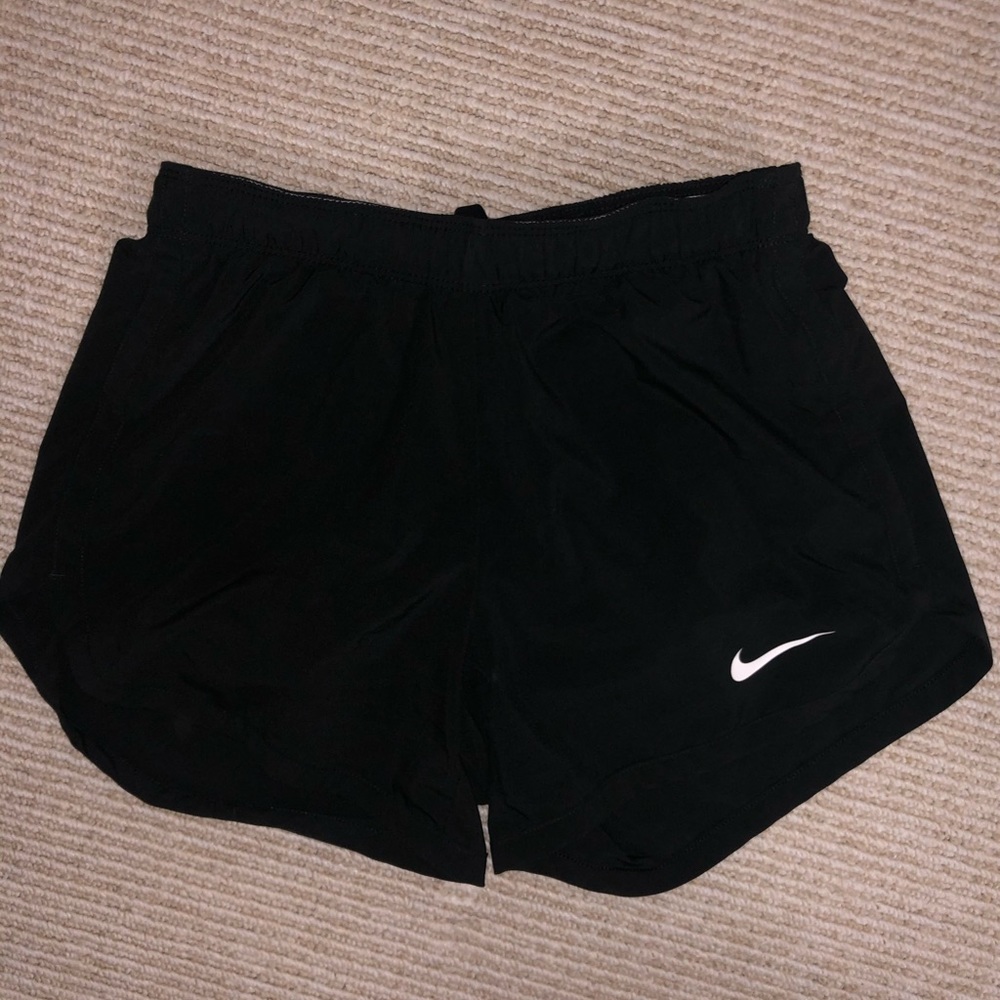 nike athletic shorts!!